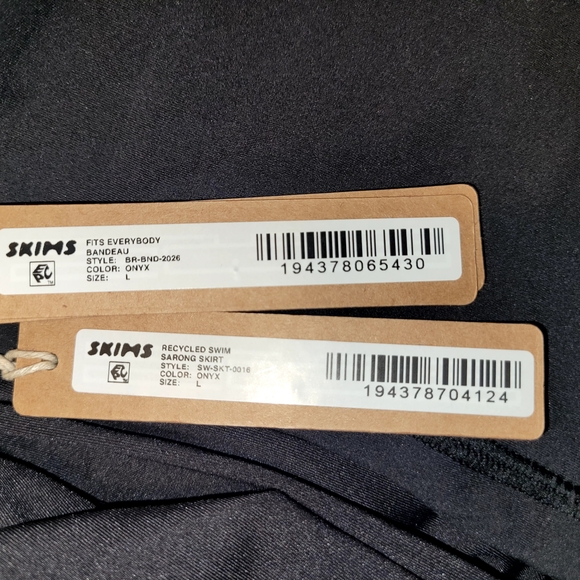 ❤️- SKIMS BANDEAU AND SARONG SKIRT - Picture 2 of 2